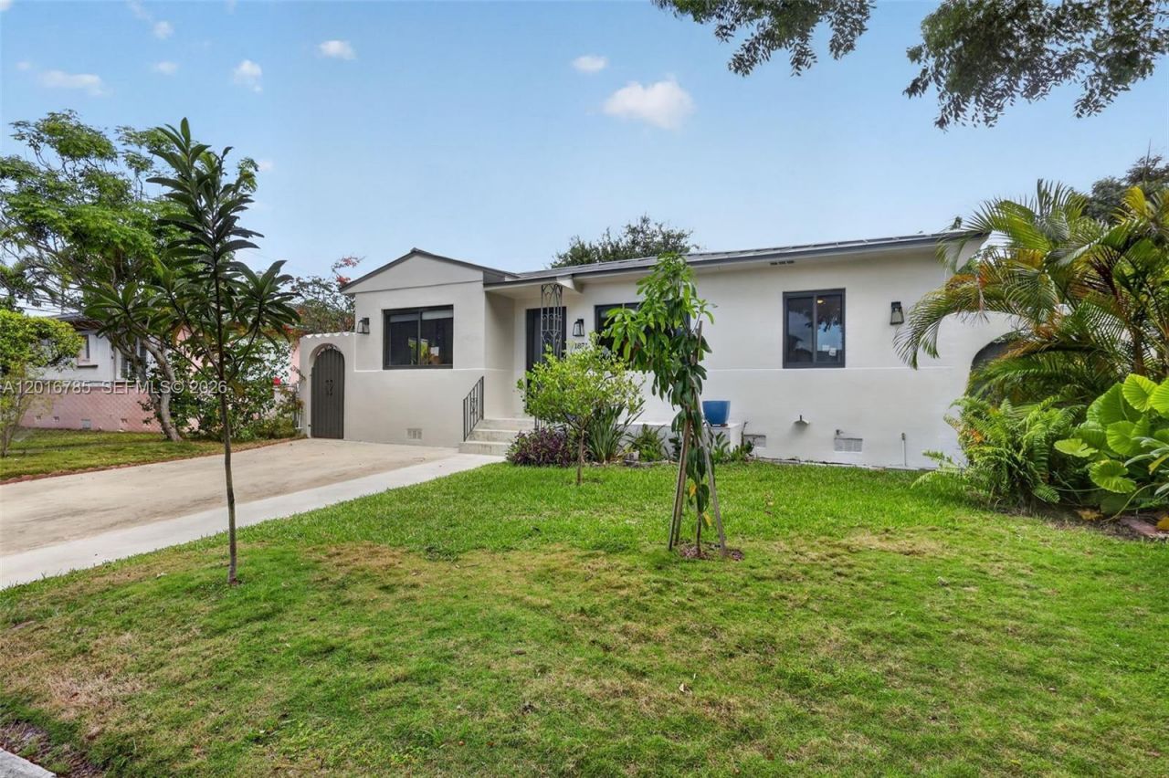 1871 SW 23rd St, Miami, FL 33145 Photo