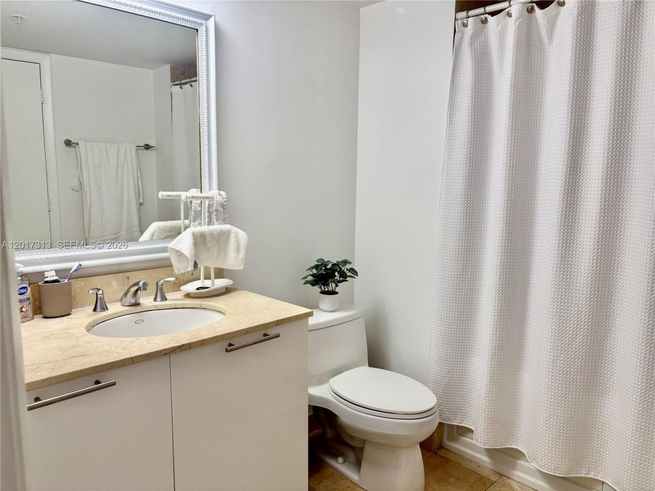 1800 N Bayshore Dr , Unit 1704, Miami, FL 33132 Photo