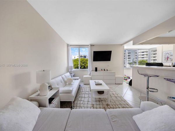 250 180th Dr , Unit 352, Sunny Isles Beach, FL 33160
