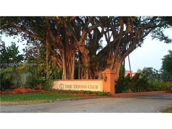 660 Tennis Club Dr , Unit 101, Fort Lauderdale, FL 33311