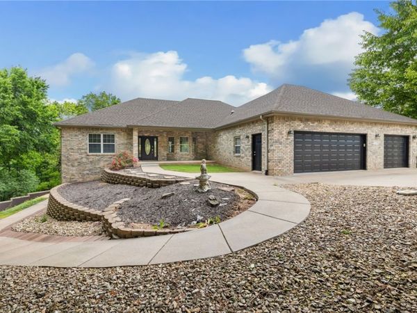 21 Glenwood Place , Bella Vista, AR 72715