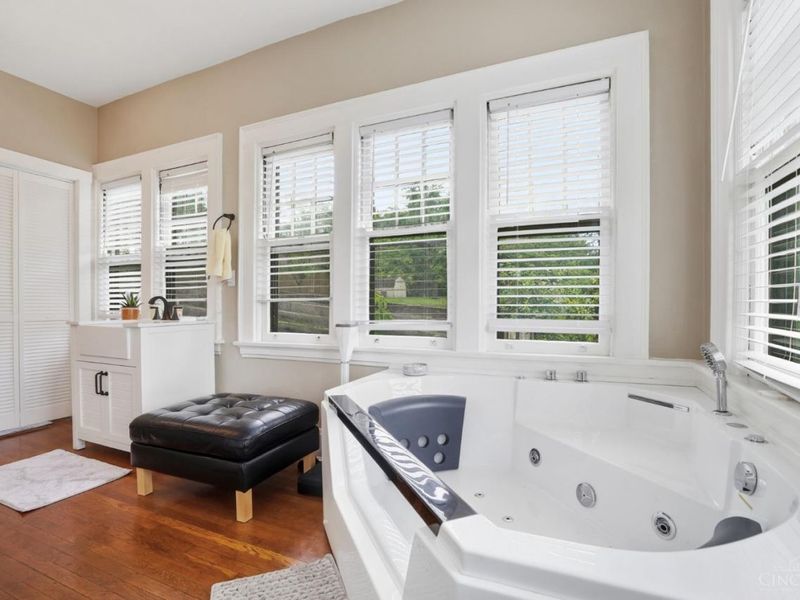 961 Marion Avenue, Cincinnati, OH 45229 Photo 17