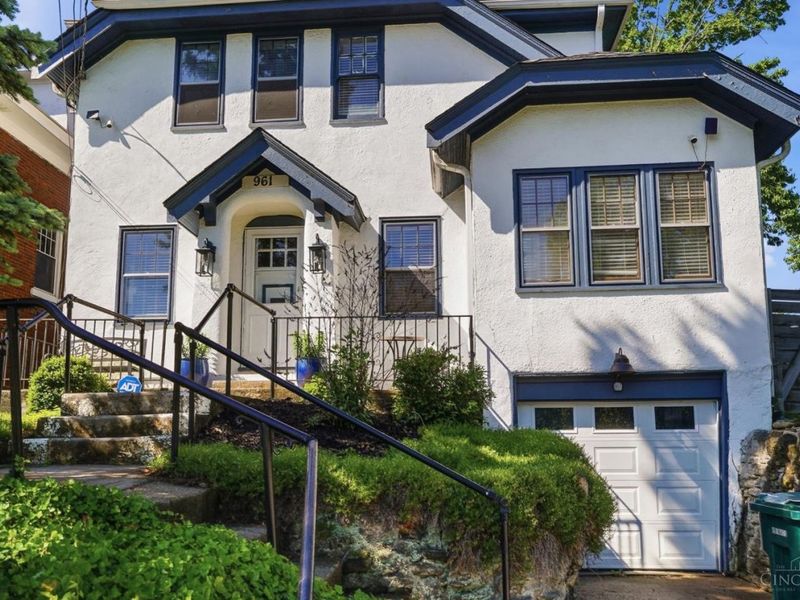 961 Marion Avenue, Cincinnati, OH 45229 Photo 2