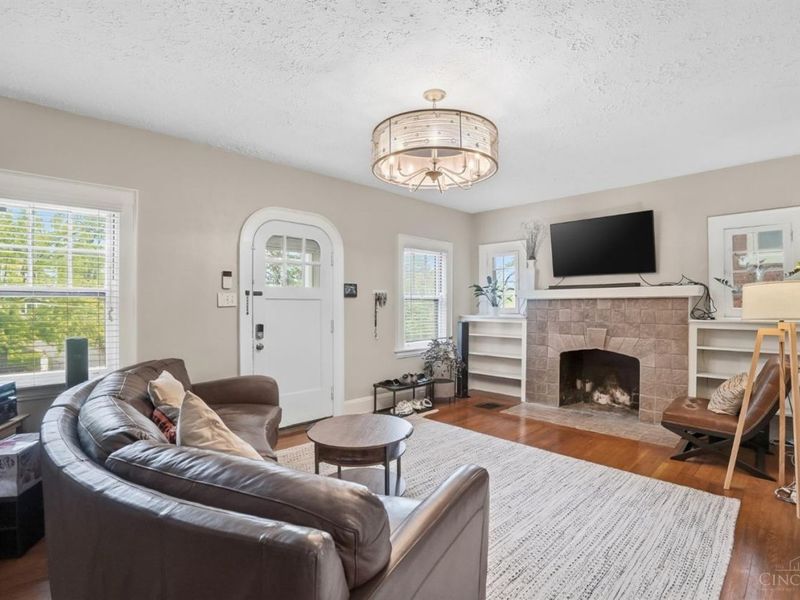 961 Marion Avenue, Cincinnati, OH 45229 Photo 3