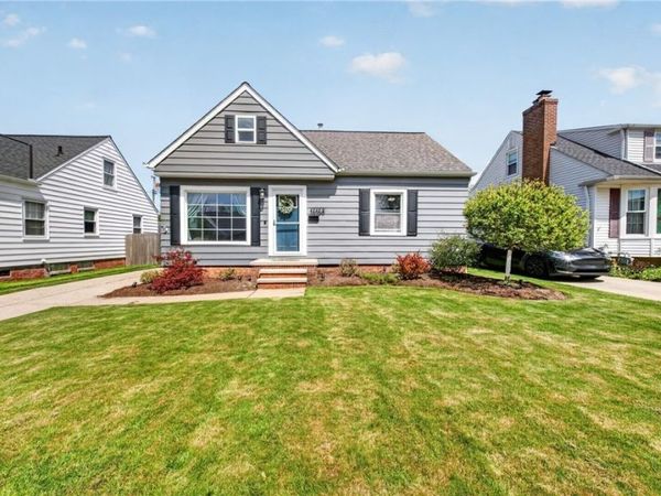 16168 Brinbourne Avenue , Middleburg Heights, OH 44130