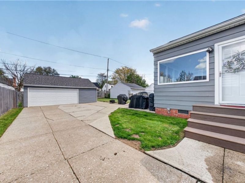 16168 Brinbourne Avenue, Middleburg Heights, OH 44130 Photo 26