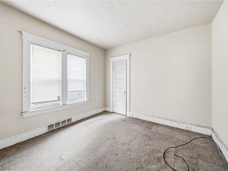 10022 Adams Avenue, Cleveland, OH 44108 Photo 12