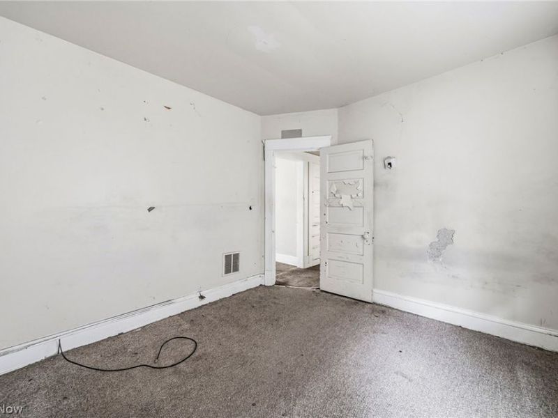 10022 Adams Avenue, Cleveland, OH 44108 Photo 13