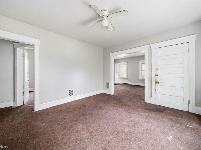 10022 Adams Avenue, Cleveland, OH 44108 Photo 22