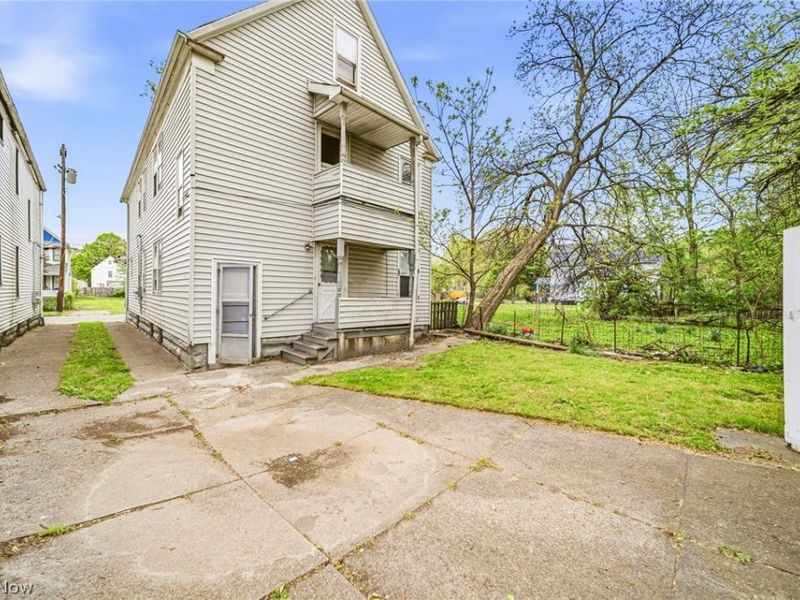 6732 Edna Avenue, Cleveland, OH 44103 Photo 3