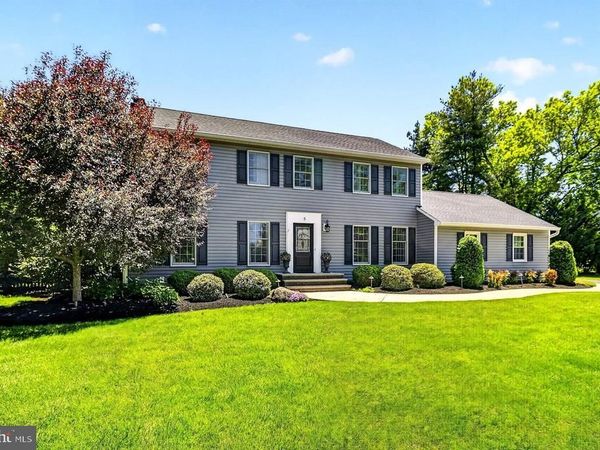 5 FAIRWAY DRIVE, WEST WINDSOR, NJ 08550