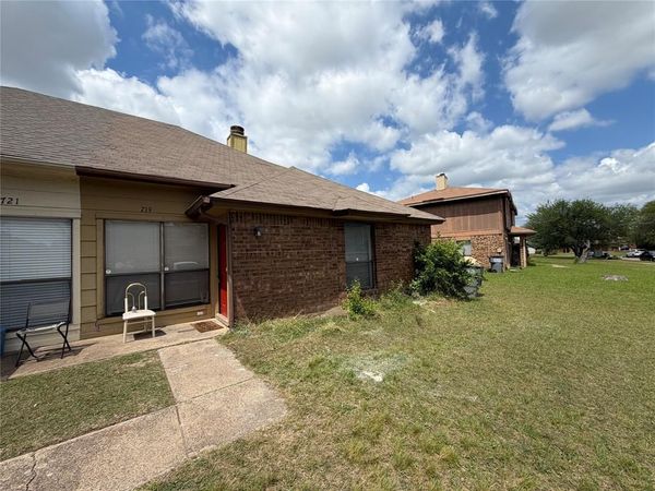 719 Westover Drive, Lancaster, TX 75134