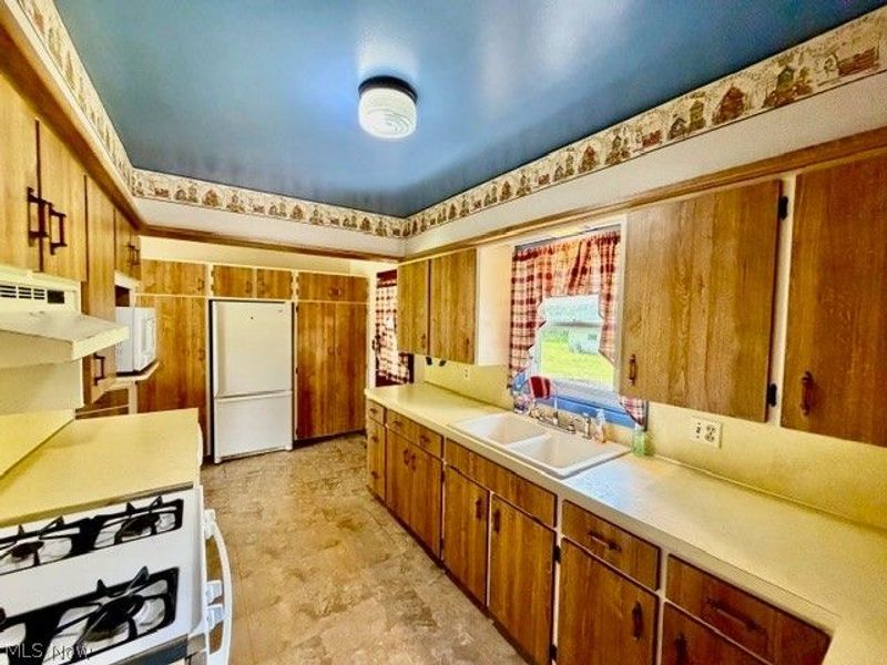 6867 Wren Avenue NW, North Canton, OH 44720 Photo 10