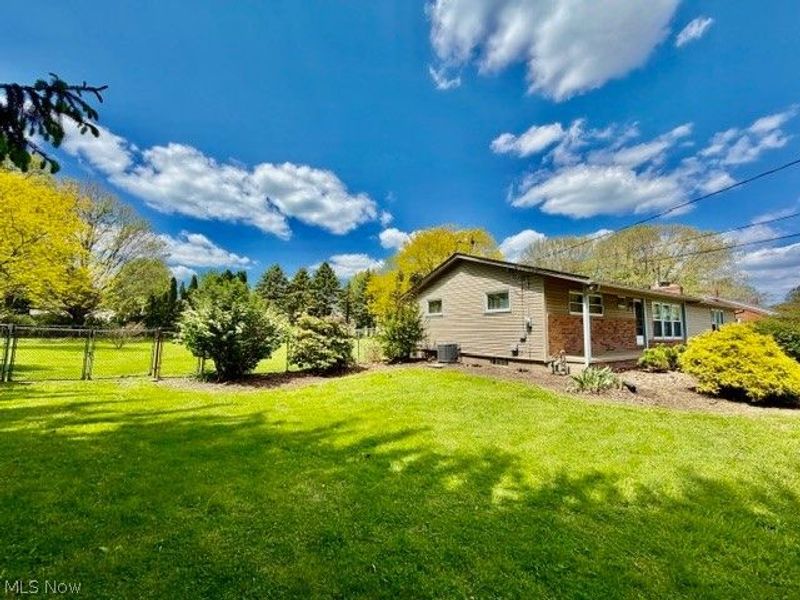 6867 Wren Avenue NW, North Canton, OH 44720 Photo 5