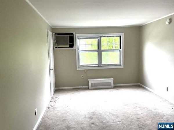 119 Hastings Avenue B, RUTHERFORD, NJ 07070