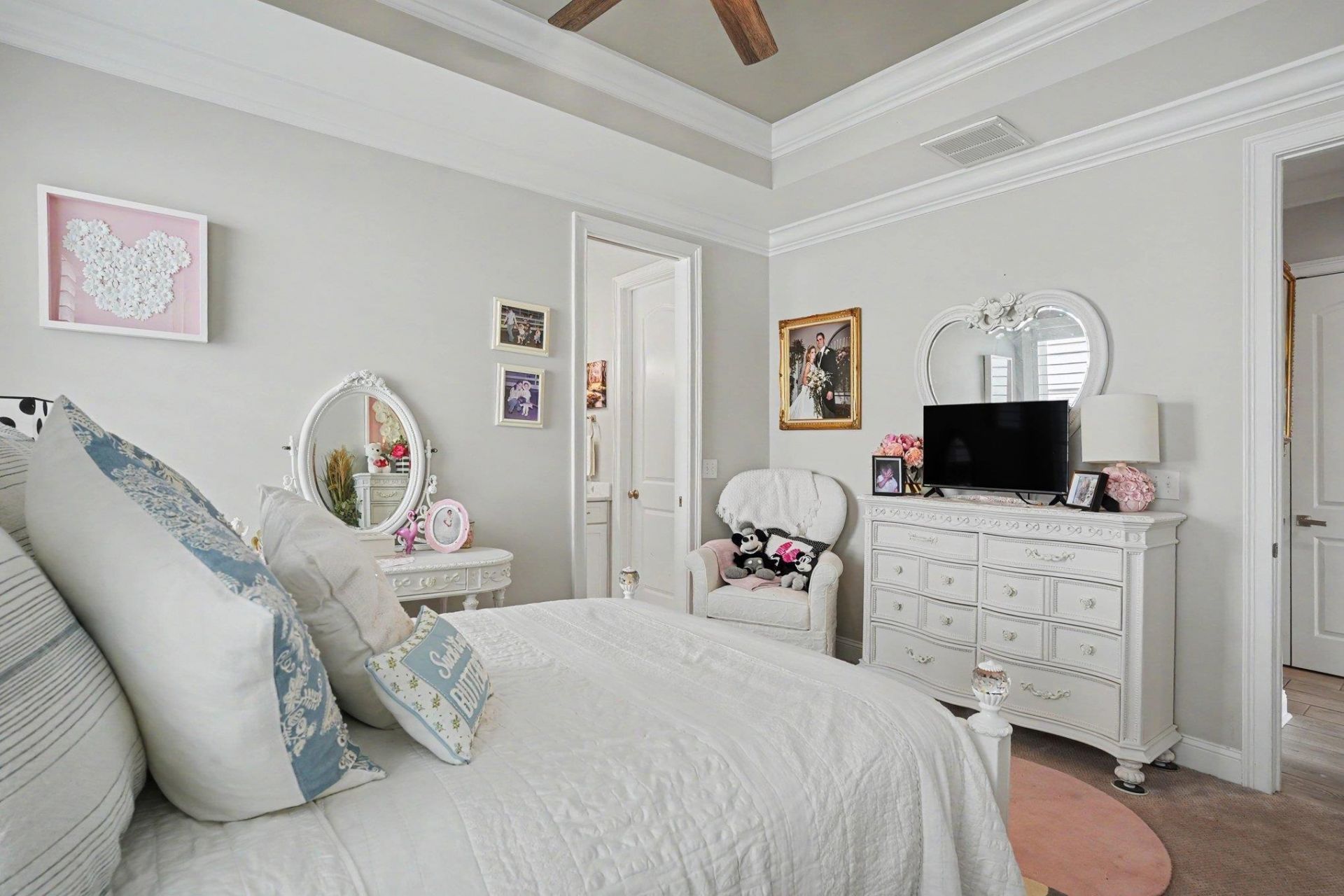 898 Waterton Ave.  Photo 22