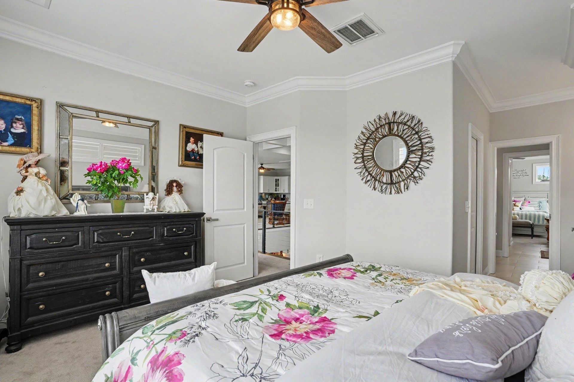 898 Waterton Ave.  Photo 31