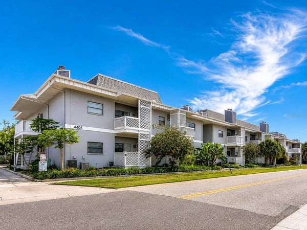 4405 W FAIR OAKS AVENUE , Unit 18, TAMPA, FL 33611