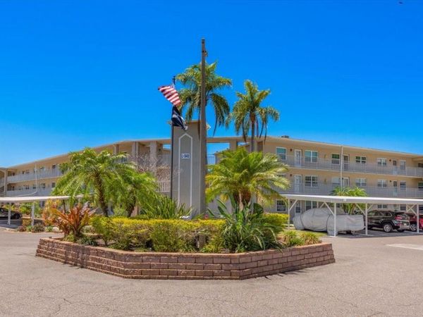 948 VIRGINIA STREET , Unit 207, DUNEDIN, FL 34698