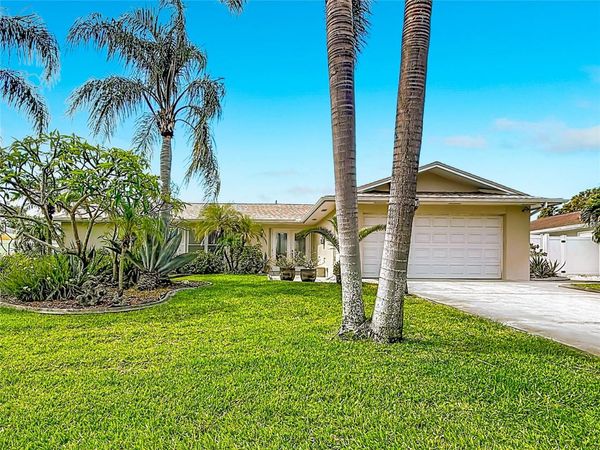 14482 110TH TERRACE , LARGO, FL 33774
