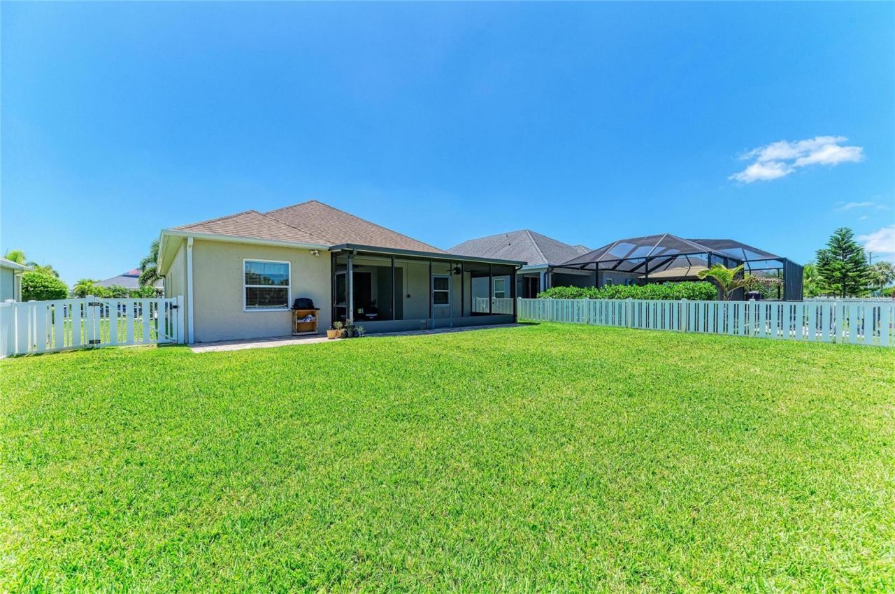 7750 Ridgelake Circle , Bradenton, FL 34203 Photo