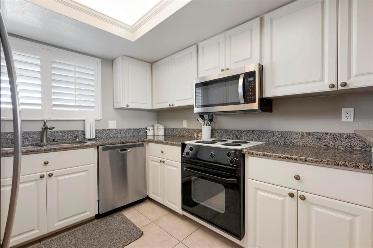 711 Manatee Avenue, Holmes Beach, FL 34217 Photo