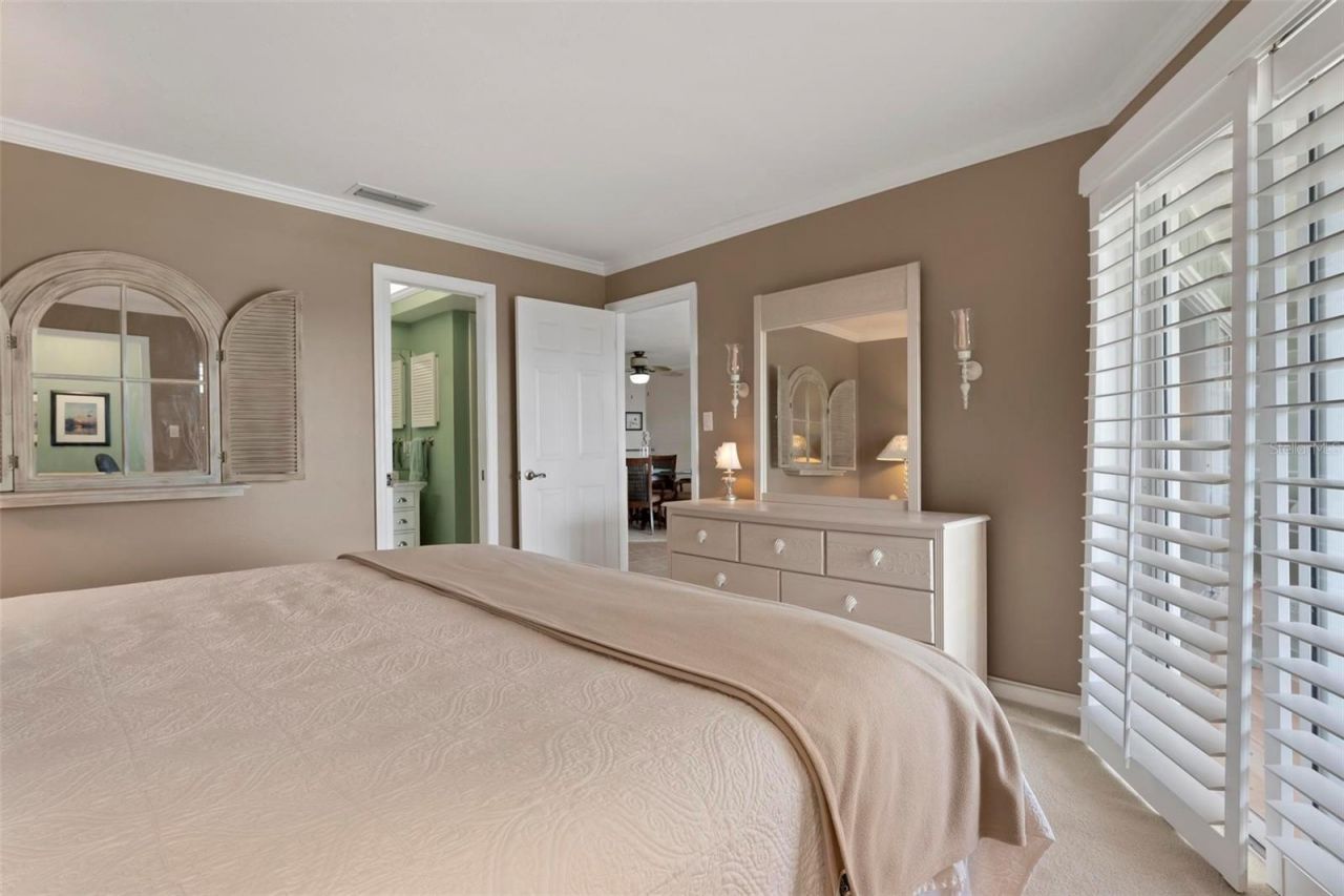 711 Manatee Avenue, Holmes Beach, FL 34217 Photo