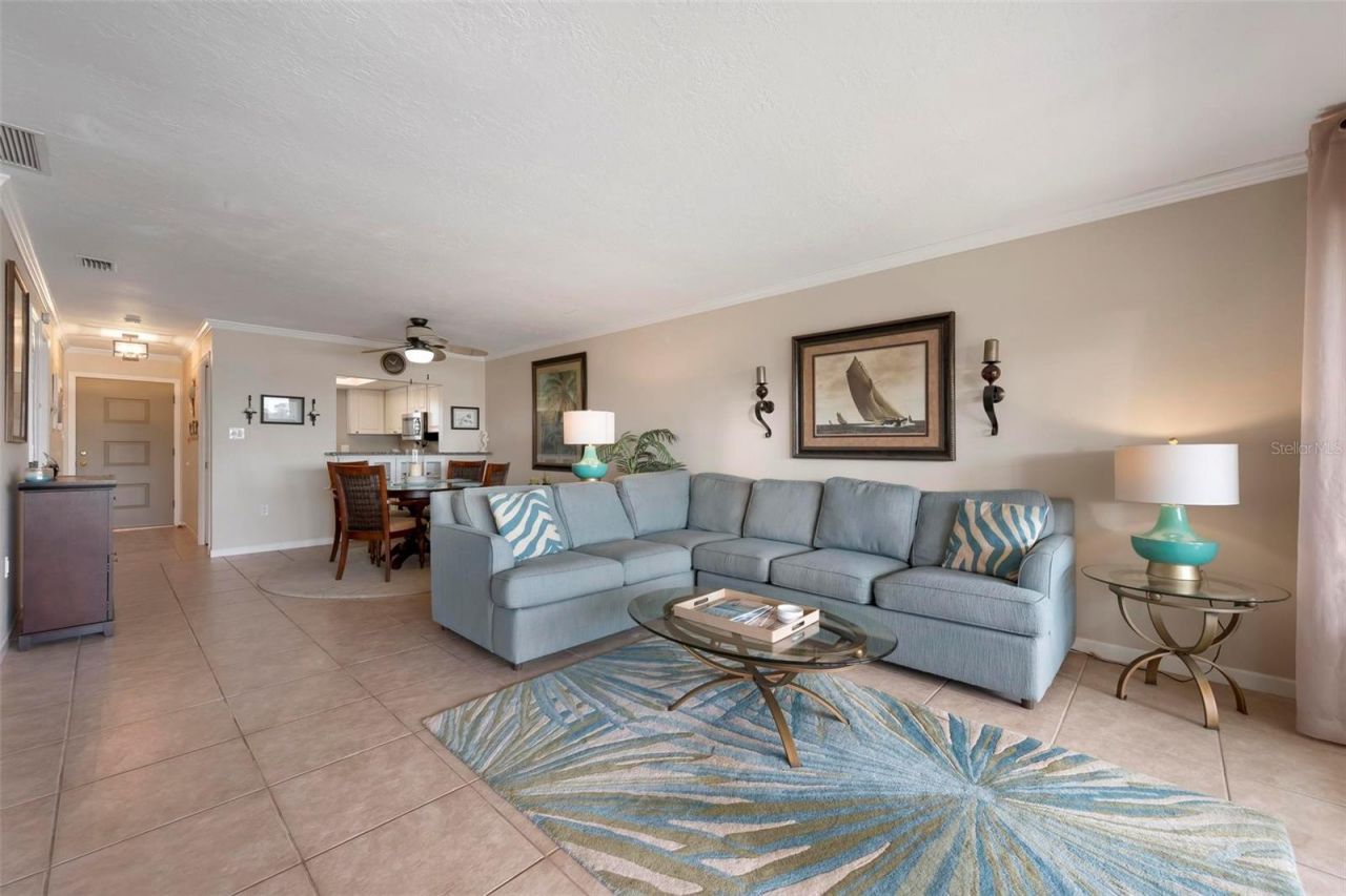 711 Manatee Avenue, Holmes Beach, FL 34217 Photo