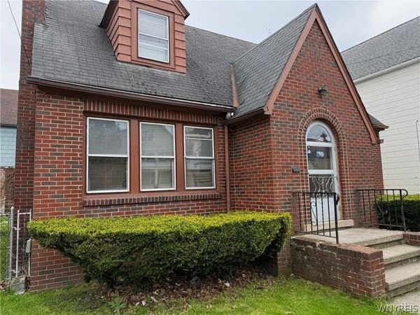 743 Spruce Avenue, Niagara Falls, NY 14301