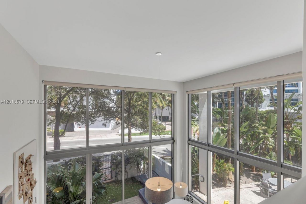 6000 Collins Ave , Unit 129, Miami Beach, FL 33140 Photo