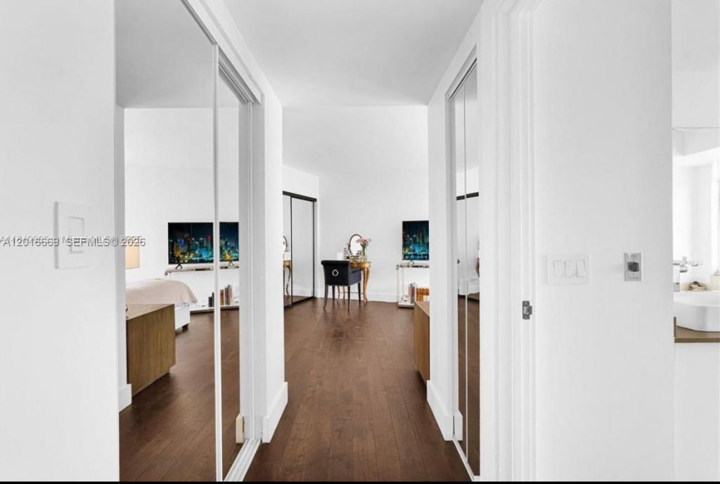 1000 W Island Blvd , Unit 2508, Aventura, FL 33160 Photo