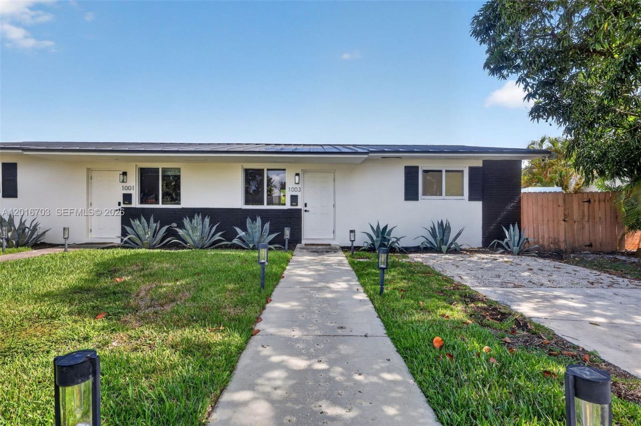 1003 NE 110th St, Unit 1003, Biscayne Park, FL 33161 Photo