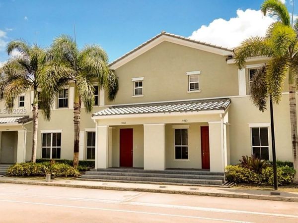 9465 SW 171st Ct , Miami, FL 33196