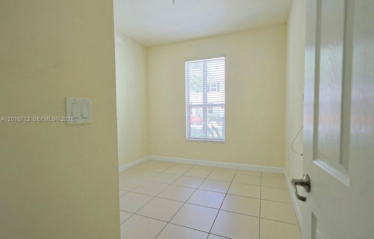 9465 SW 171st Ct, Miami, FL 33196 Photo