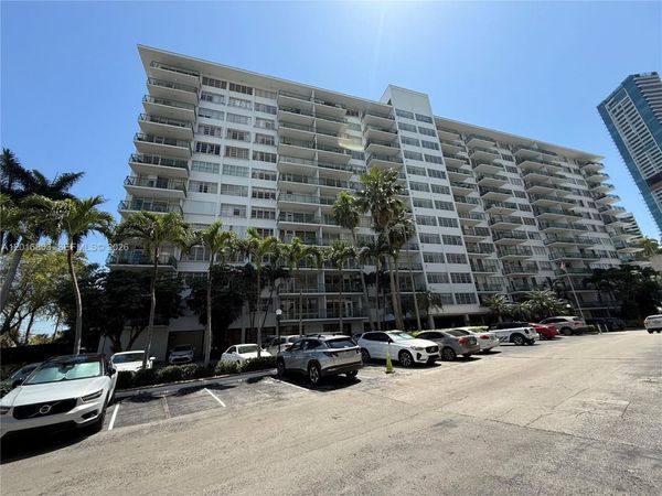 1408 Brickell Bay Dr , Unit 213, Miami, FL 33131