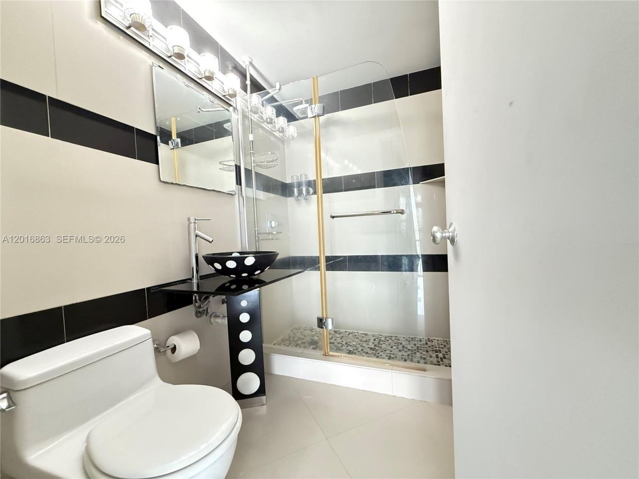 1408 Brickell Bay Dr , Unit 213, Miami, FL 33131 Photo
