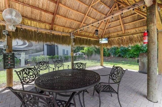 22 S Cortez Dr , Margate, FL 33068 Photo