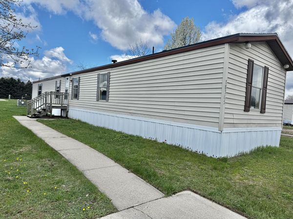 18365 Saint Joseph Drive, Unit 234, Big Rapids, MI 49307