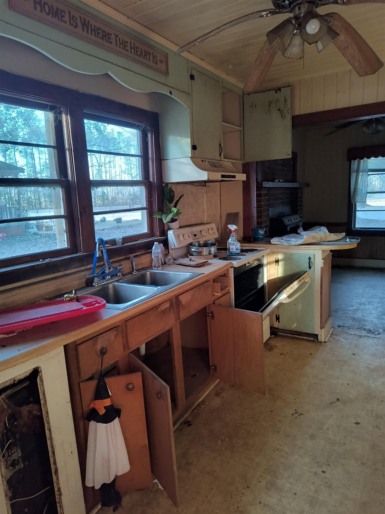 147 Rubin Ave.  Photo 5