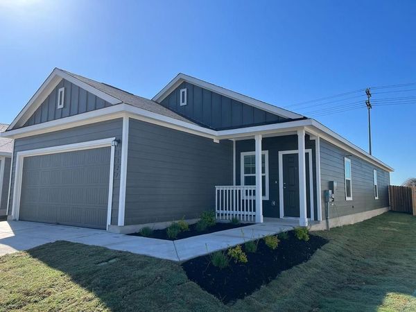 1127 Catfish LN, Bastrop, TX 78602