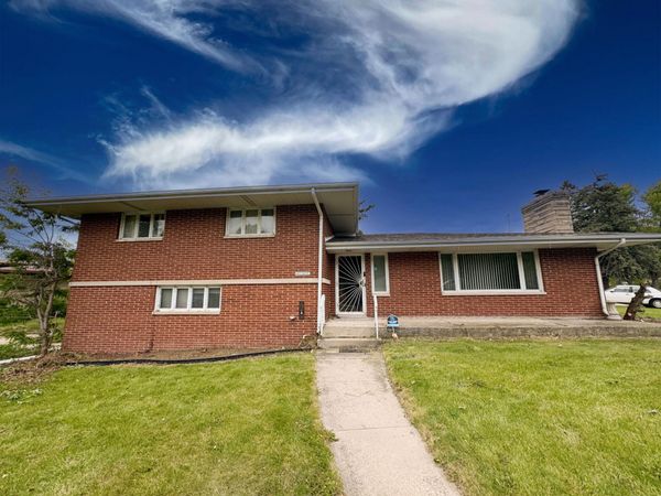 642 E 54th Place , Merrillville, IN 46410