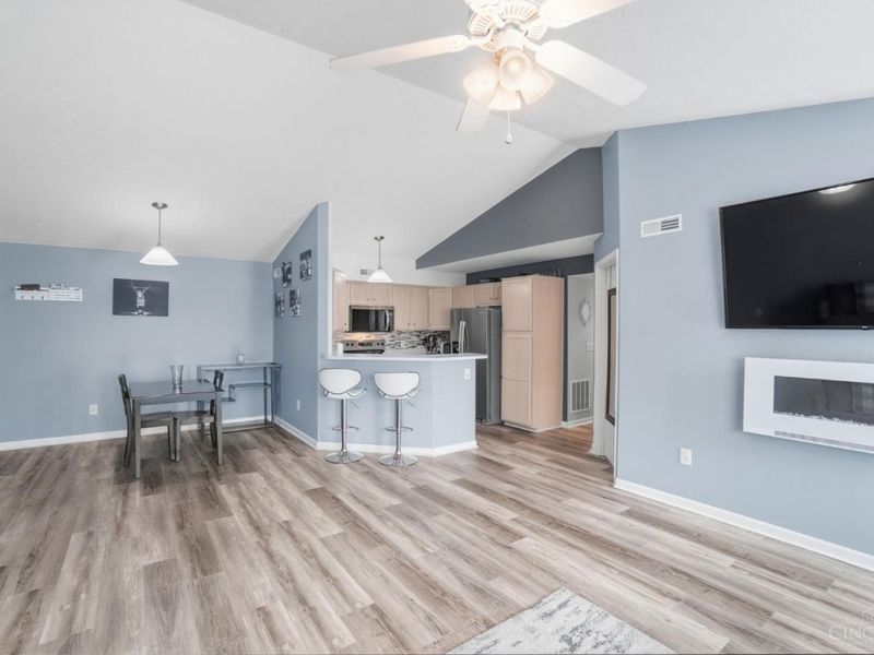 811 S Meadow Circle, Unit 305, Springfield Twp., OH 45231 Photo 10
