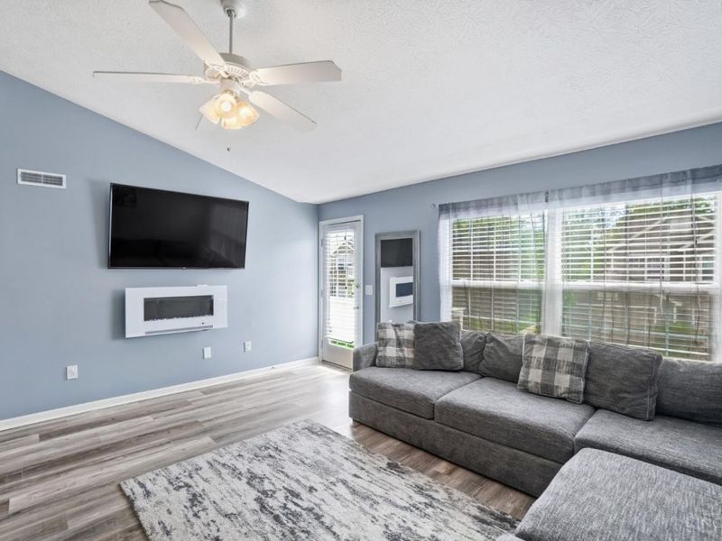 811 S Meadow Circle, Unit 305, Springfield Twp., OH 45231 Photo 11