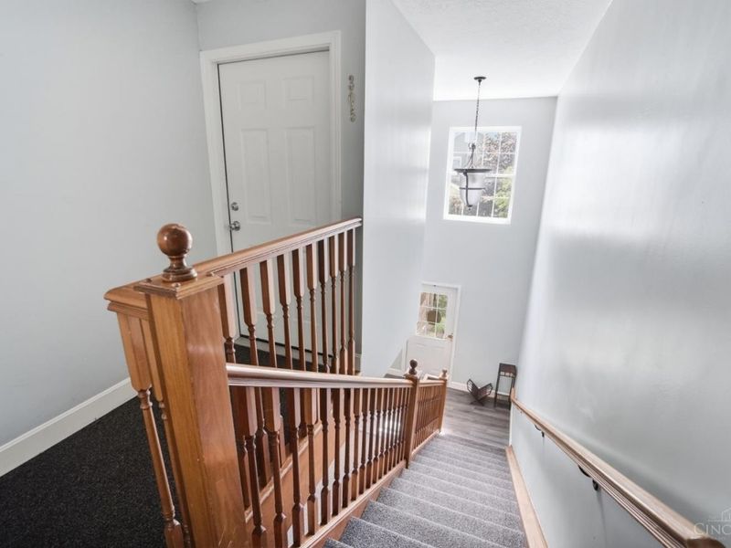 811 S Meadow Circle, Unit 305, Springfield Twp., OH 45231 Photo 3