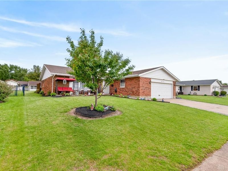 1813 Britton Drive, Piqua, OH 45356 Photo 4