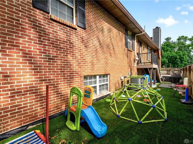 2570 Valais Court, Sugarcreek Township, OH 45458 Photo 10
