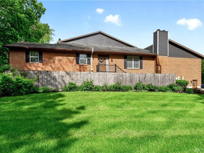 2570 Valais Court, Sugarcreek Township, OH 45458 Photo 67