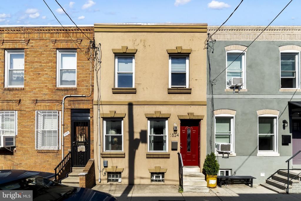 1524 S Iseminger Street, Philadelphia, PA 19147 Main Photo