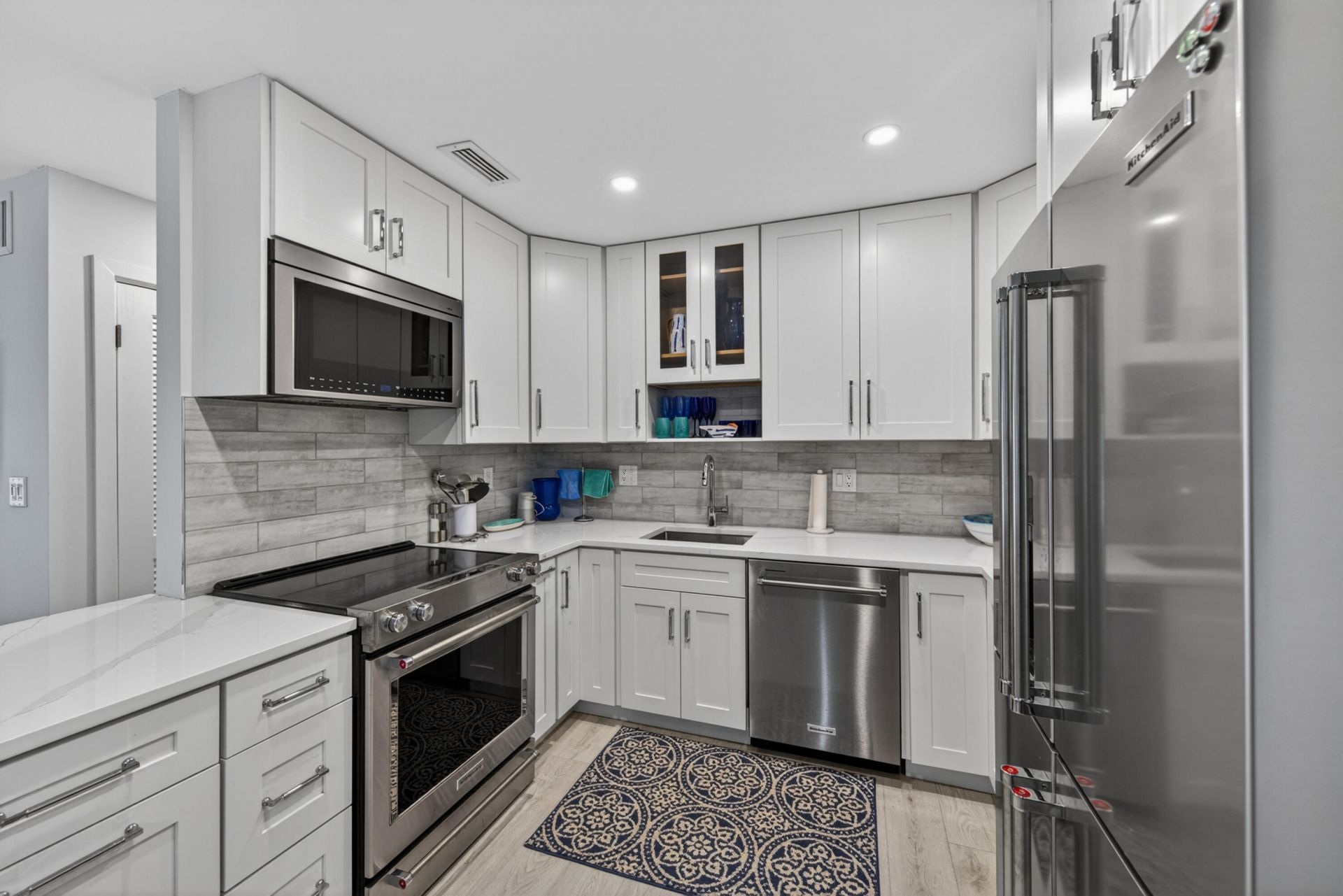 6429 Bay Club Drive, Unit 3, Fort Lauderdale, FL 33308 Photo