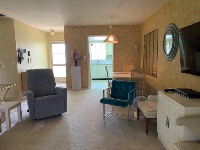 2916 Crosley Drive E, Unit M, West Palm Beach, FL 33415 Photo